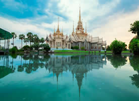 泰国经典建筑风景图片桌面壁纸