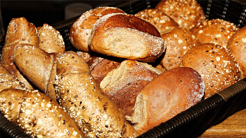 点击大图看下一张：朴实清甜的面包图片