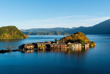点击大图看下一张：泸沽湖的美，每一张图片都是最佳风景