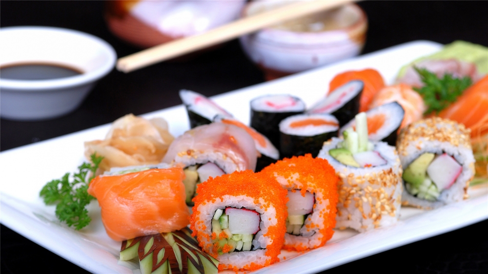 点击大图看下一张：精美寿司美食高清桌面壁纸