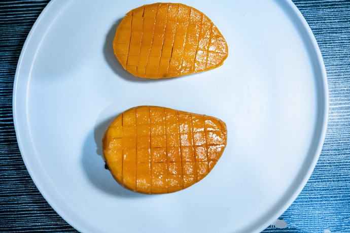 点击大图看下一张：正是吃芒果的季节啊