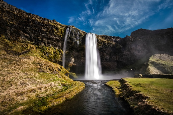 点击大图看下一张：塞里雅兰瀑布是冰岛最著名的瀑布之一