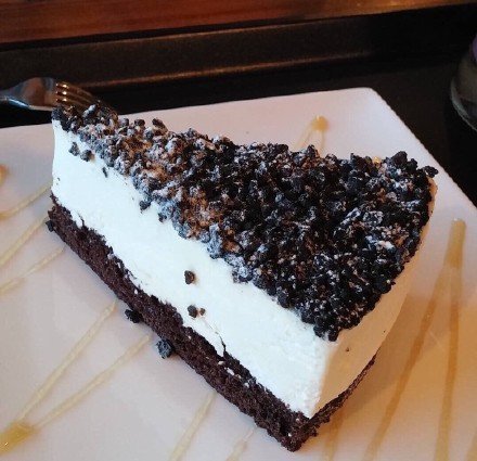 点击大图看下一张：黑加仑巧克力小蛋糕