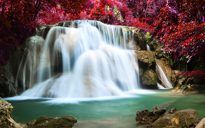 点击大图看下一张：绝美大自然瀑布风景图片桌面壁纸