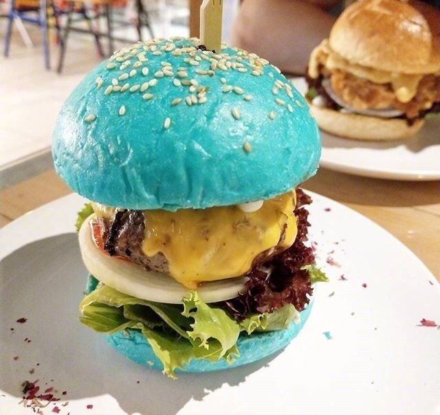 点击大图看下一张：蓝色汉堡包，料超足