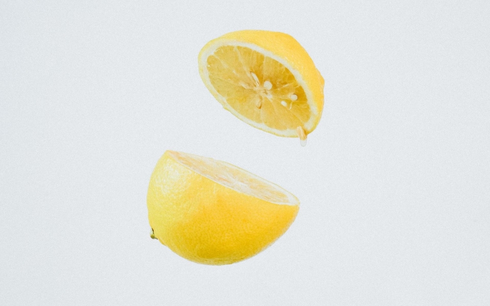 点击大图看下一张：清爽柠檬摄影高清桌面壁纸