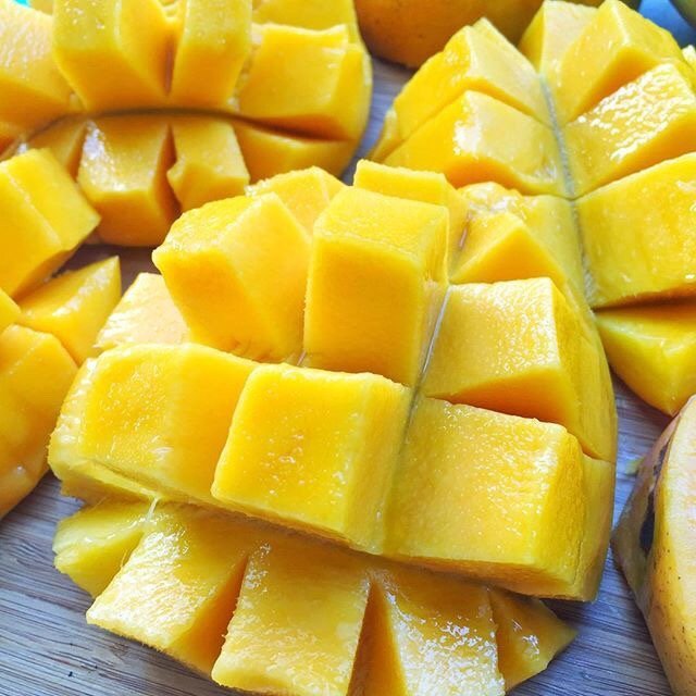 点击大图看下一张：最近爱上吃芒果了超级甜