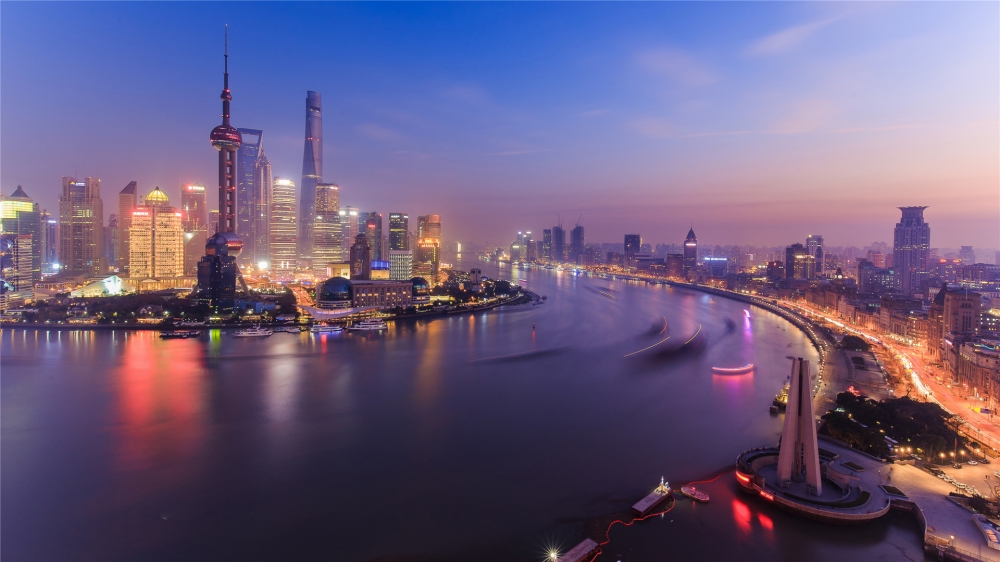 点击大图看下一张：上海外滩夜景唯美高清桌面壁纸