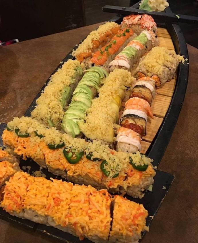 点击大图看下一张：豪华的寿司宴会图片 ​​​​