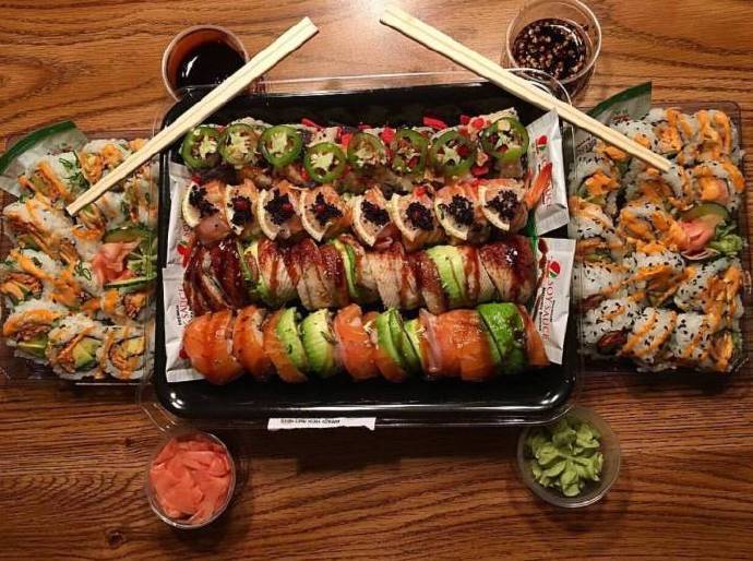 点击大图看下一张：豪华的寿司宴会图片 ​​​​