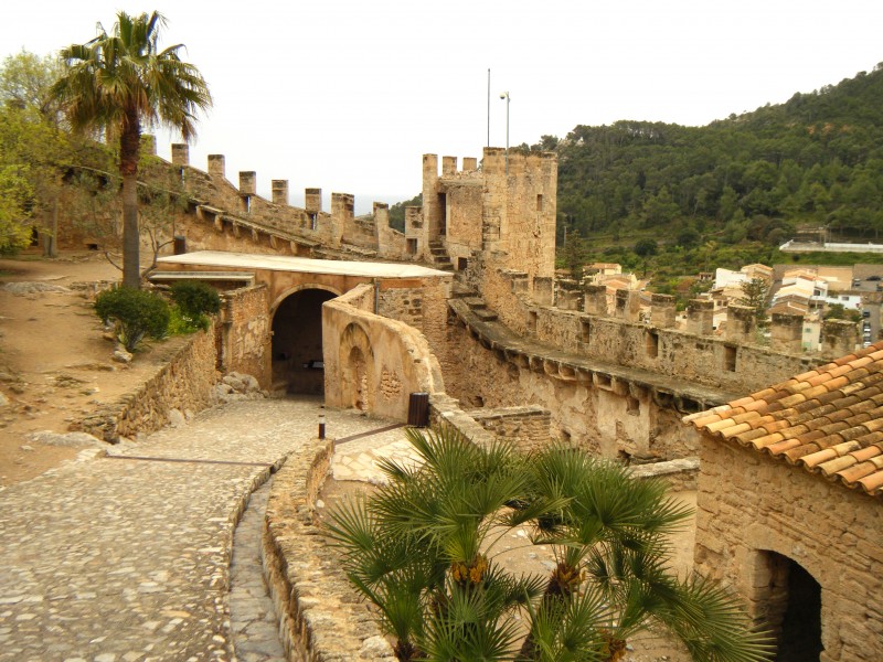 点击大图看下一张：风景优美的西班牙马拉加城市图片