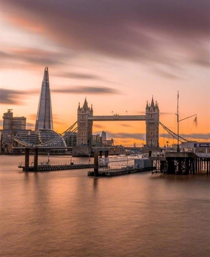 点击大图看下一张：伦敦夕阳，太美太温柔