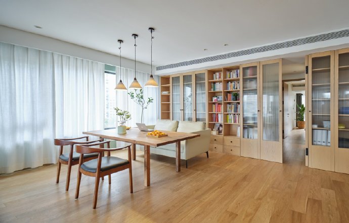 点击大图看下一张：110平米日式风格两居室，空间通透明亮