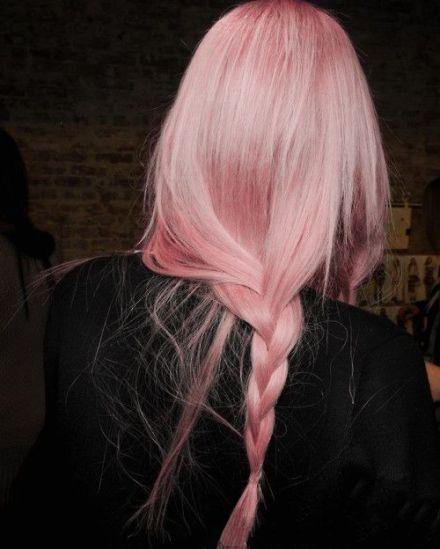 点击大图看下一张：粉色头发，想不想试试？