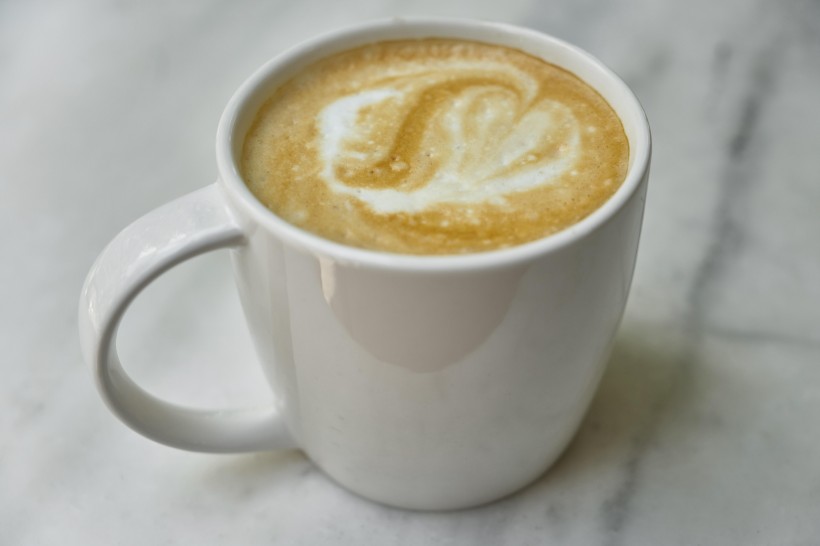 点击大图看下一张：非常漂亮的拉花设计咖啡图片