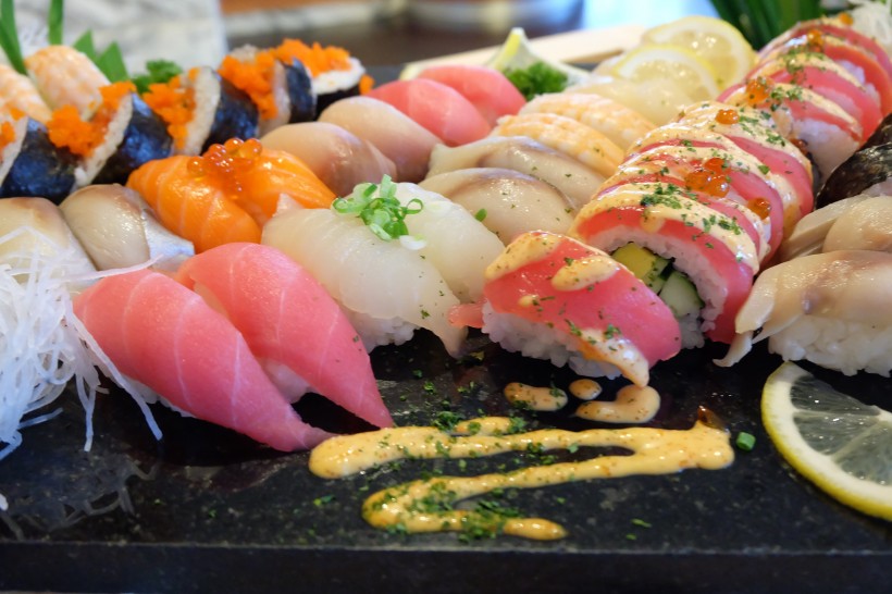 点击大图看下一张：让人垂涎欲滴的寿司图片