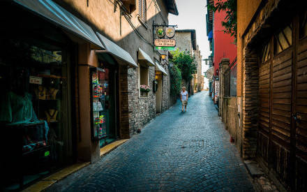 点击大图看下一张：欧洲最美的小镇——意大利西尔苗内镇