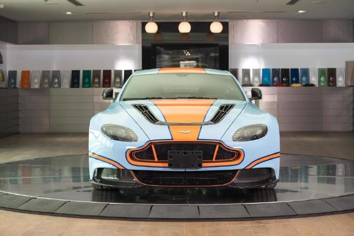 点击大图看下一张：Aston Martin GT12 ​​​​ 外形很经典，帅气满分