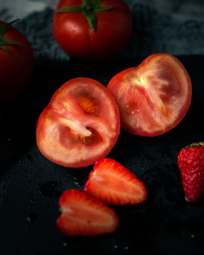 点击大图看下一张：红色维生素的番茄图片欣赏
