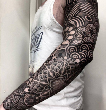 点击大图看下一张：一组几何手臂男士纹身图案