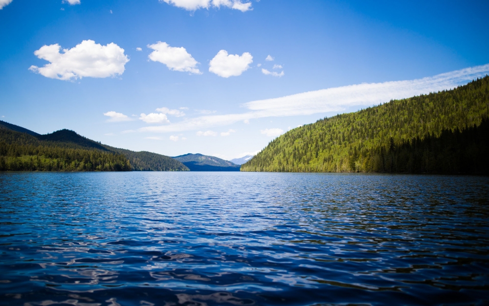 点击大图看下一张：绝美大自然湖泊风景图片桌面壁纸