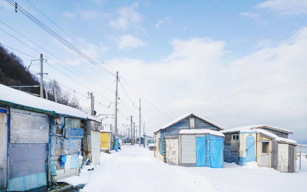 点击大图看下一张：日本雪景唯美自然风光桌面壁纸