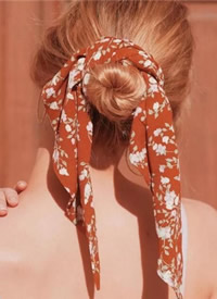 一组美丽的丝巾发饰图片