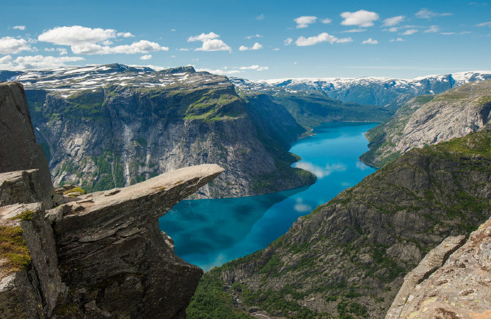 点击大图看下一张：挪威最美的时节，非夏季莫属