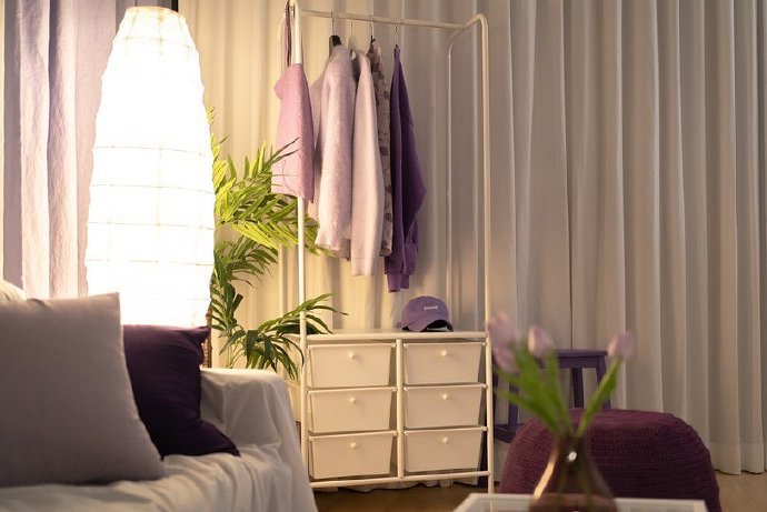 点击大图看下一张：一个紫色控的单人家居装饰