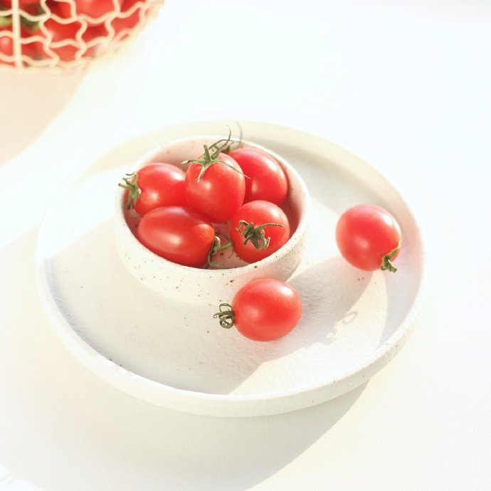 点击大图看下一张：美白养颜的番茄图片欣赏