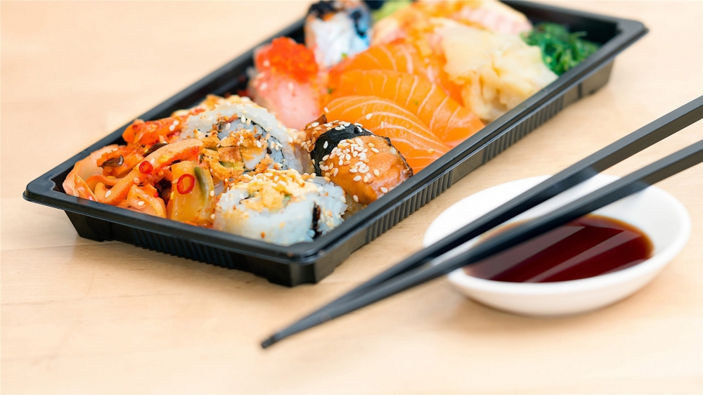 点击大图看下一张：美味精致的寿司高清图片