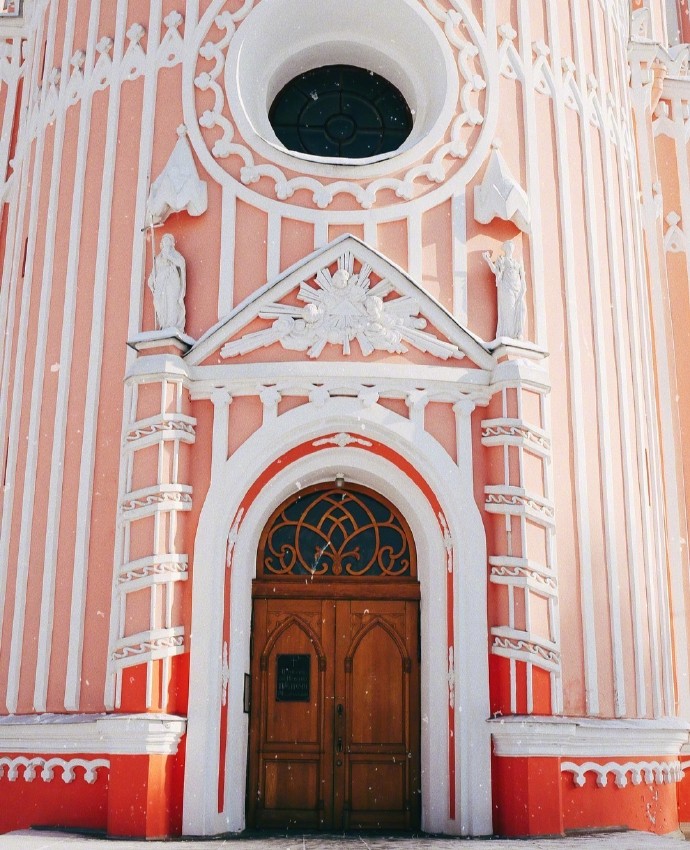 点击大图看下一张：俄罗斯切斯玛教堂犹如一颗粉色棉花糖，少女感爆棚