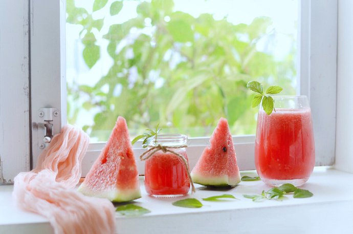 点击大图看下一张：必不可少的夏季水果-西瓜