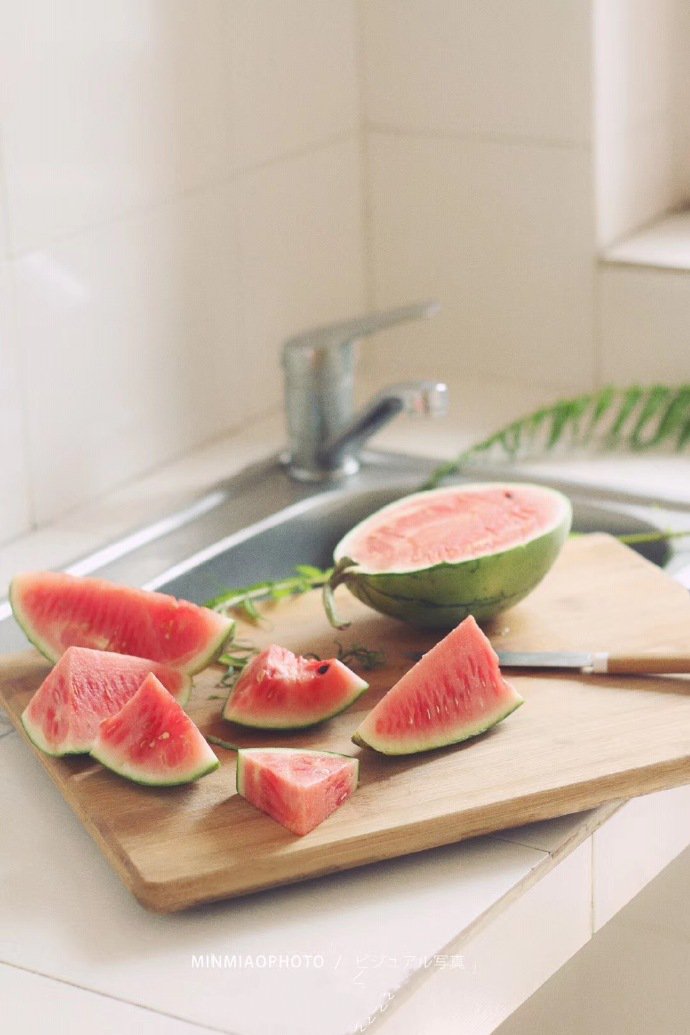 点击大图看下一张：必不可少的夏季水果-西瓜