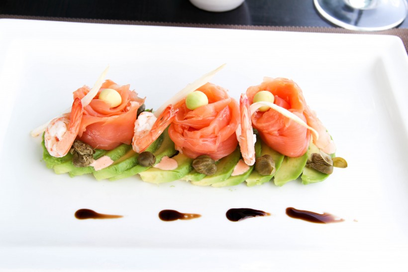 点击大图看下一张：受欢迎的日式料理生鱼片多角度图片