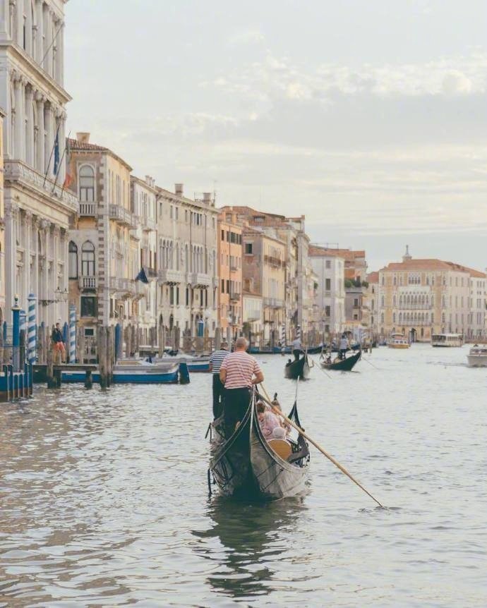 点击大图看下一张：水城威尼斯风景摄影图片