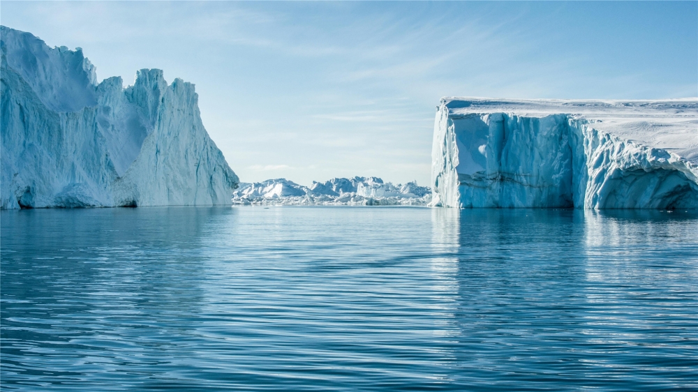 点击大图看下一张：格陵兰岛冰山唯美高清桌面壁纸