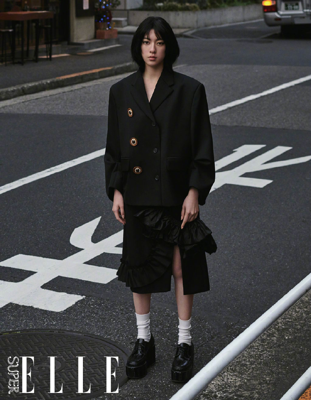 点击大图看下一张:三吉彩花性感大片写真图片