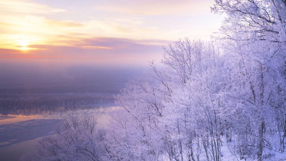 点击大图看下一张：冬季白色雪景高清摄影图片