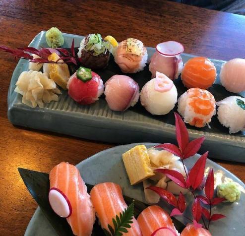 点击大图看下一张：一组养眼的寿司美食图片 ​