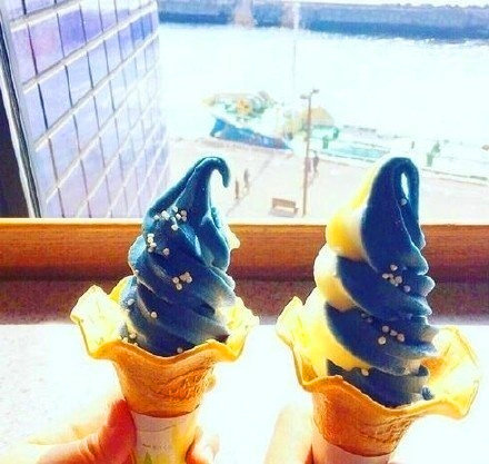 点击大图看下一张：日本水族馆推出的鲨鱼冰淇淋，海洋的味道