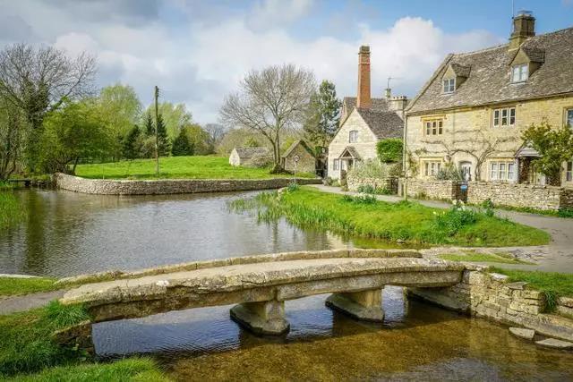 点击大图看下一张：英国最美最诗情画意的乡村——科茨沃尔德