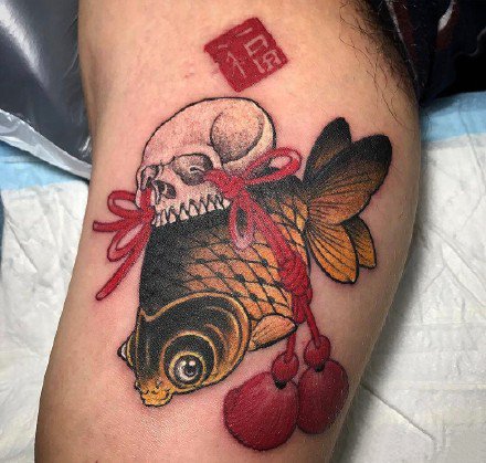 点击大图看下一张：一组传统鲤鱼日式纹身图案