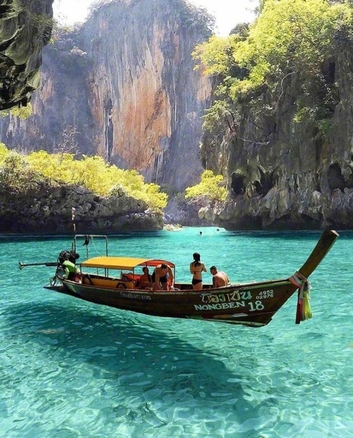 点击大图看下一张：泰国普吉岛，人间天堂