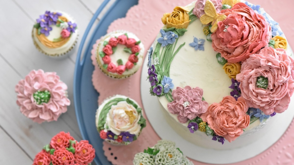 点击大图看下一张:一组漂亮的高清裱花蛋糕图片