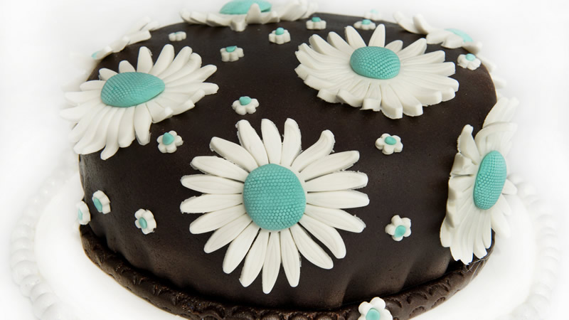 点击大图看下一张：一组漂亮的高清裱花蛋糕图片