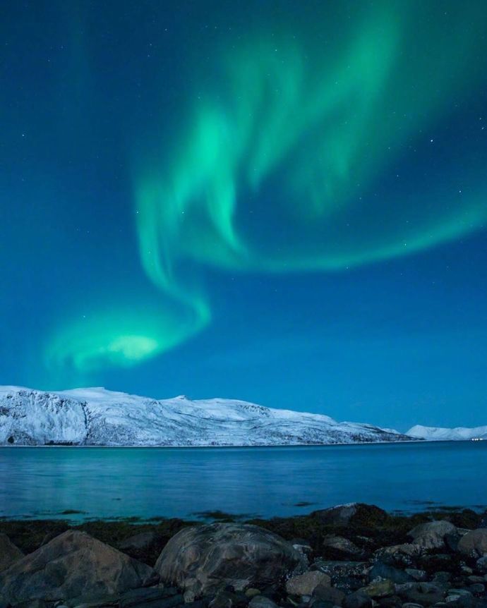 点击大图看下一张：挪威的特罗姆瑟，一个美丽的海岛