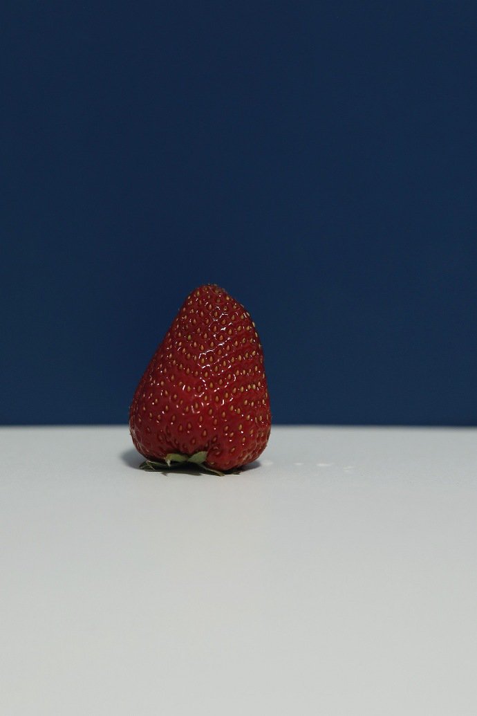 点击大图看下一张：一组静距离拍摄的草莓高清图片