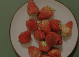一组静距离拍摄的草莓高清图片