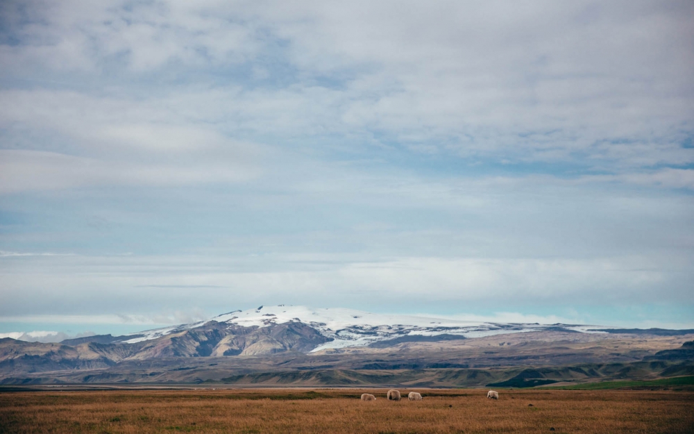 点击大图看下一张：冰岛唯美自然风景图片桌面壁纸